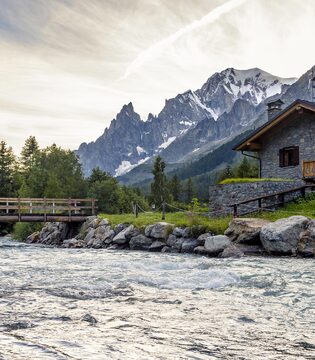 Val Ferret Tipica abitazione della Val Ferret © Matteo Dunchi, Archivio cooperativa Alter Eco
