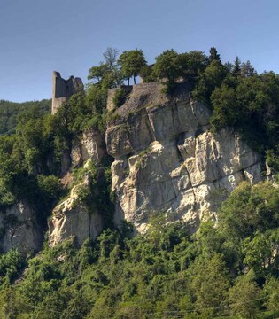 Canossa La rupe © Mario Vianelli