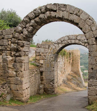 Ferentino Porta Casamari ©Natalino Russo