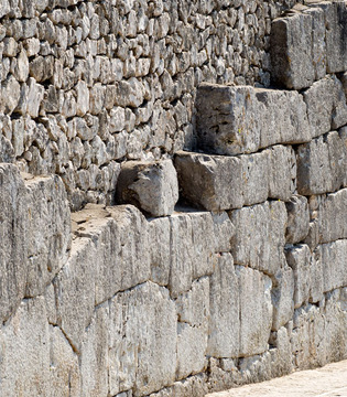 Alatri Le mura poligonali della Civita ©Natalino Russo