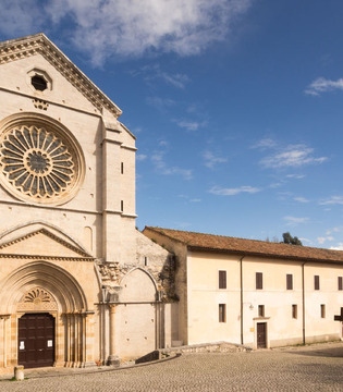 Priverno L'abbazia di Fossanova, facciata della chiesa ©Natalino Russo