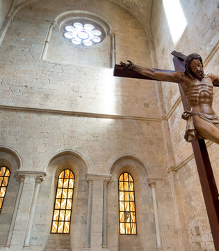 Priverno Interno della chiesa dell'abbazia di Fossanova ©Natalino Russo